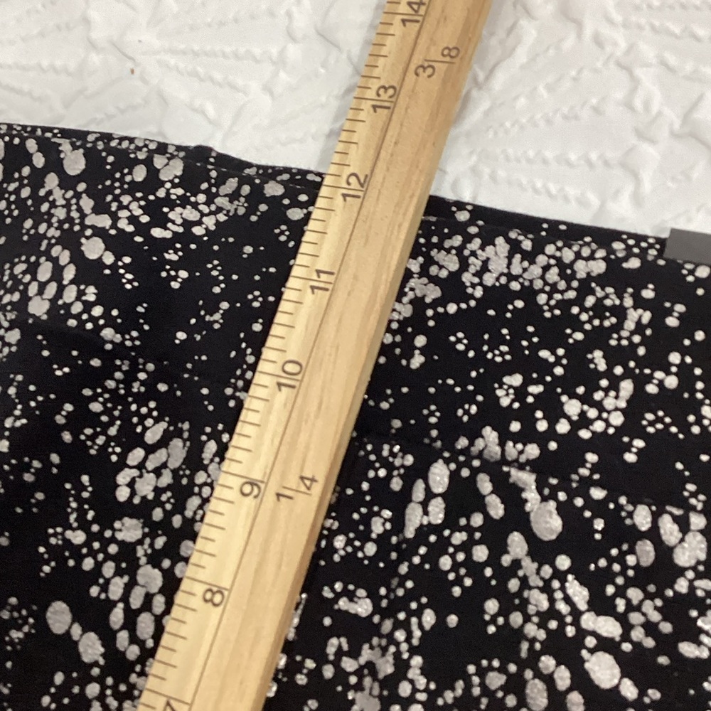 NWT Torrid black and metallic patterned Leggings size 3 plus - Picture 8 of 11
